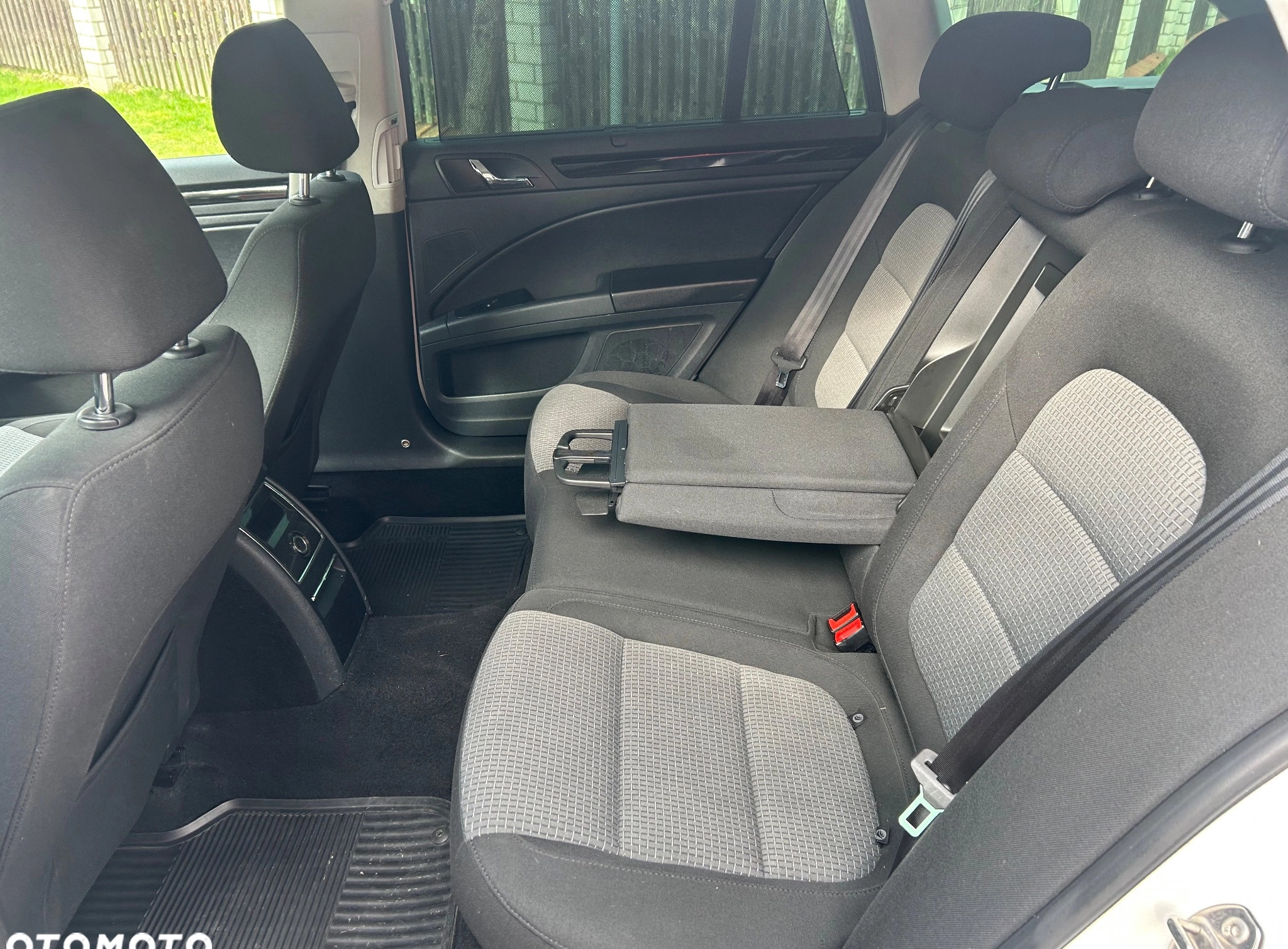 Skoda Superb cena 35049 przebieg: 198600, rok produkcji 2011 z Lublin małe 154